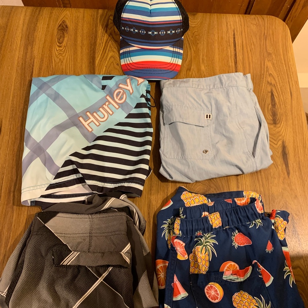 4 Mens Swimsuits and Billabong Hat
